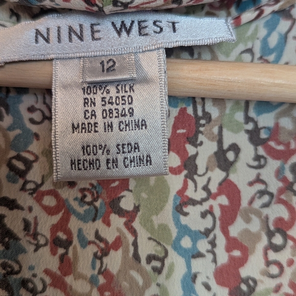 Multicolor Patterned Women's Top - Picture 2 of 5